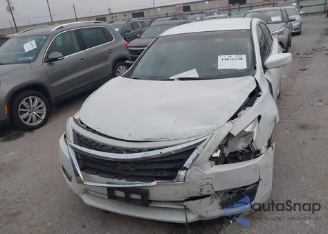 2015 Nissan Altima 2.5/2.5 S/2.5 Sl/2.5 Sv from USA, damaged, VIN 1N4AL3AP0FC129135